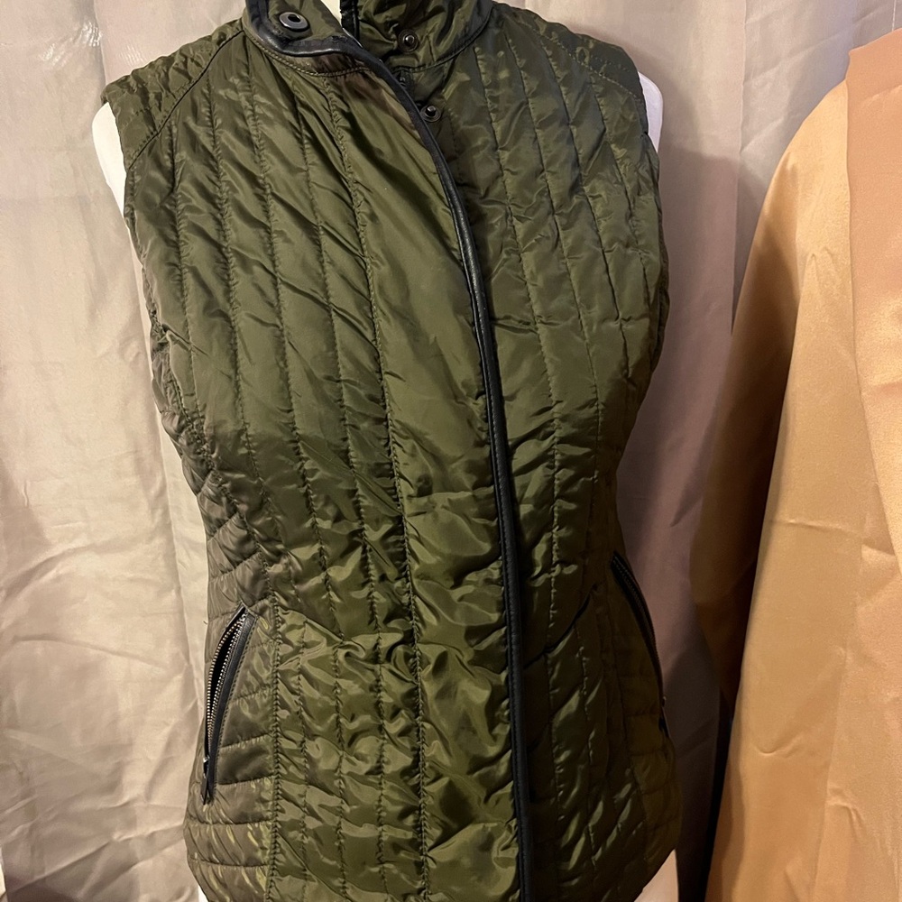 Olive Quilted Banana Republic Women's Vest
